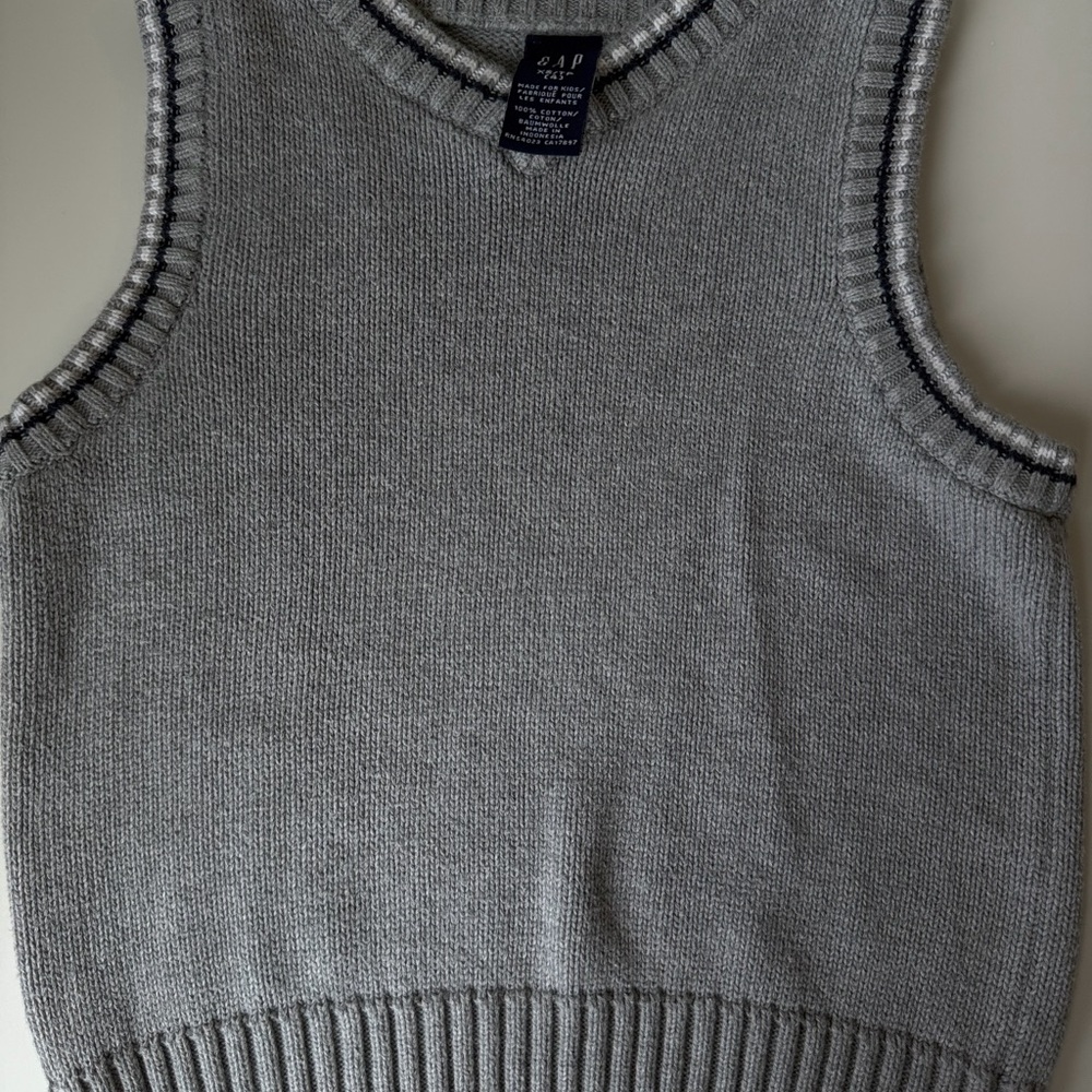 GAP Gray Knit Vest & GAP Cream Fair Isle Vest - Picture 4 of 6